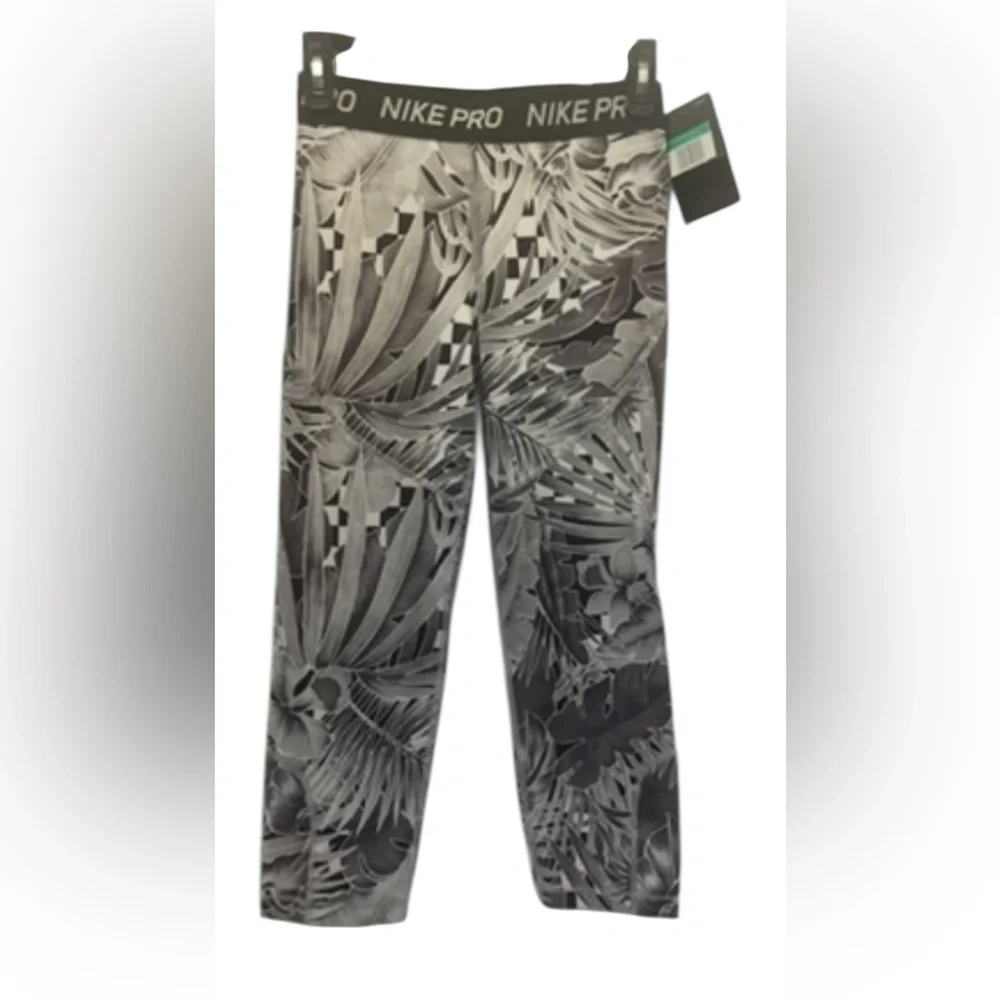 Nike Pro Girls Black White Gray Athletic Leggings Capris Dri Fit